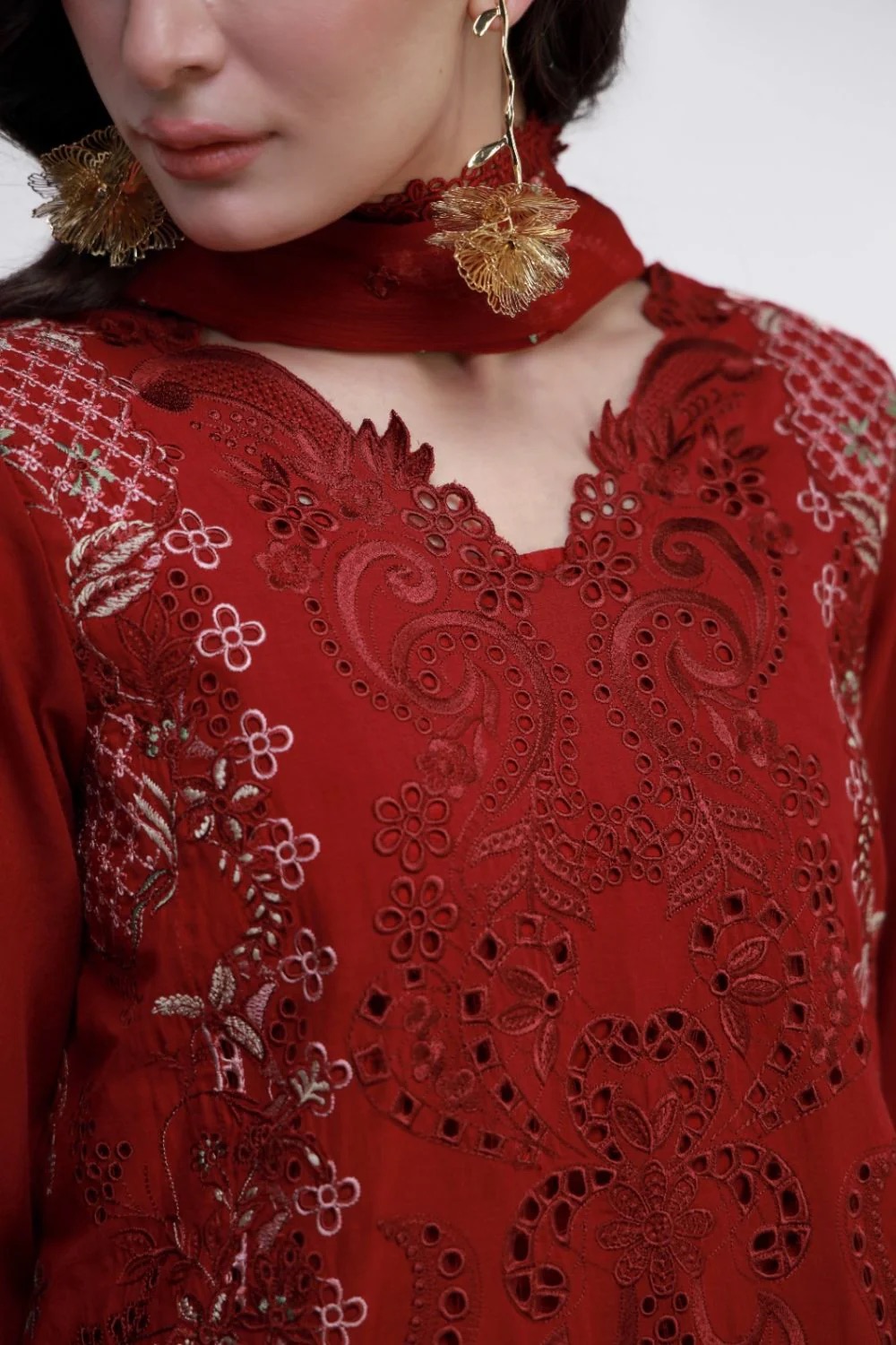 CRIMSON CHARM - Image 2