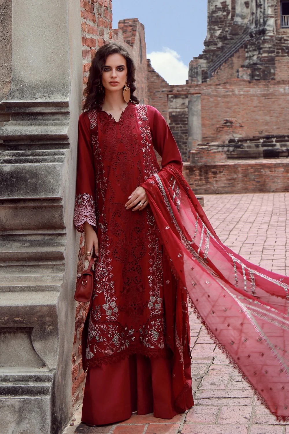 CRIMSON CHARM - Image 5