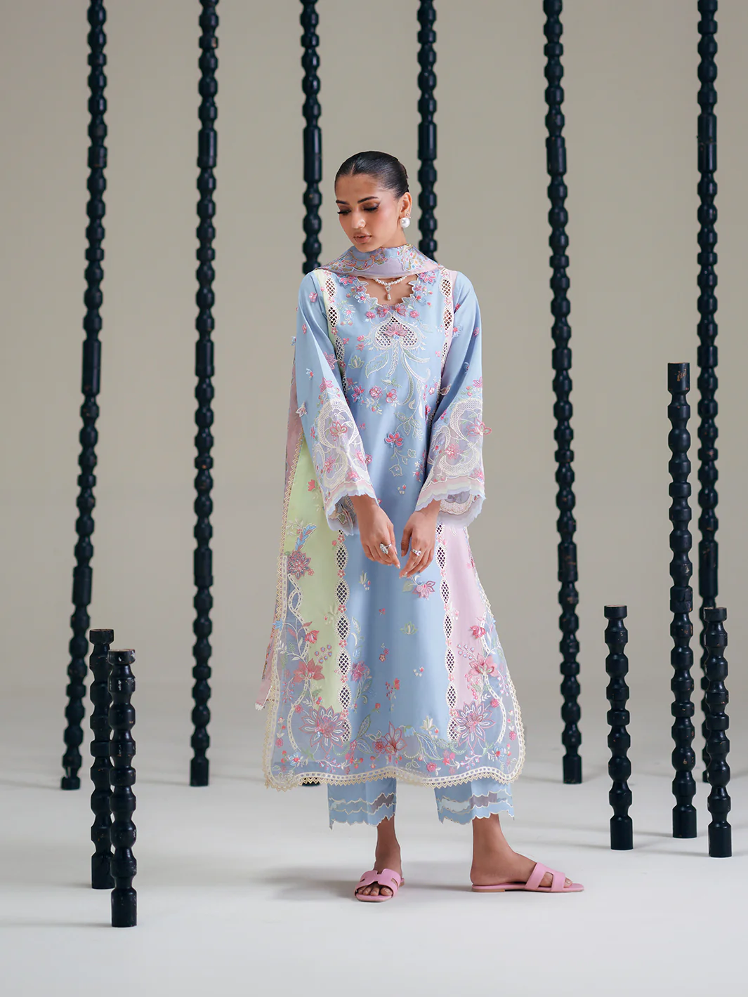 BIN ILYAS LAWN 184-B - Image 3