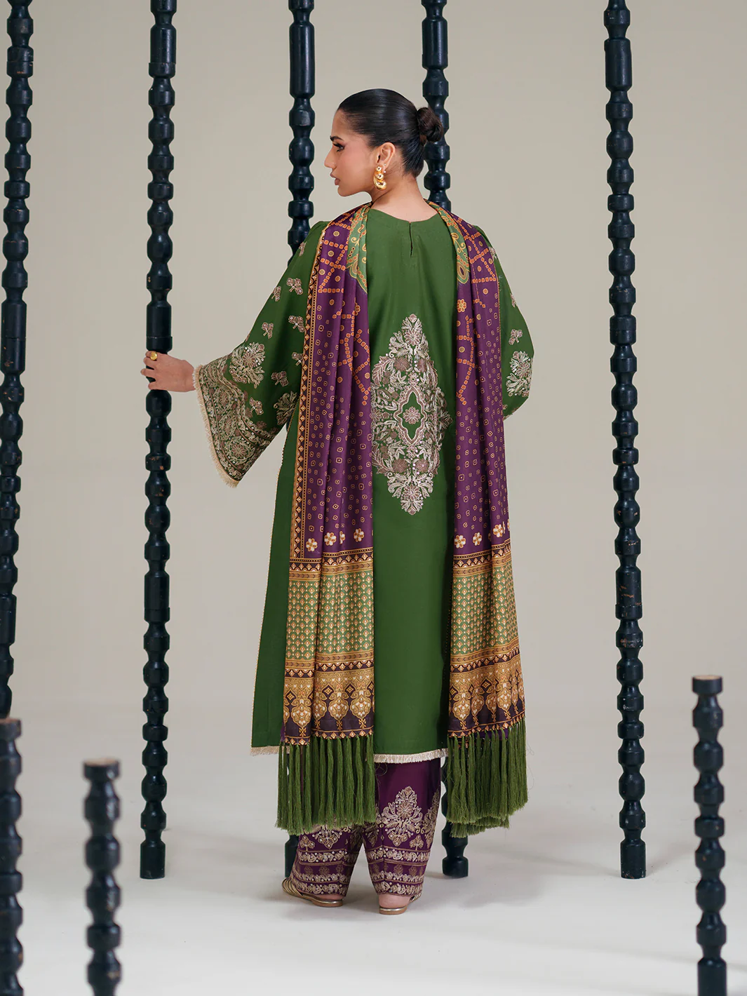 BIN ILYAS LAWN 183-B - Image 6