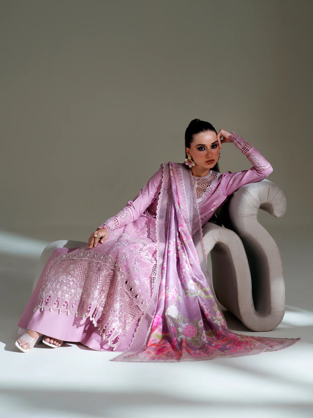 BIN ILYAS LAWN 181-B - Image 4
