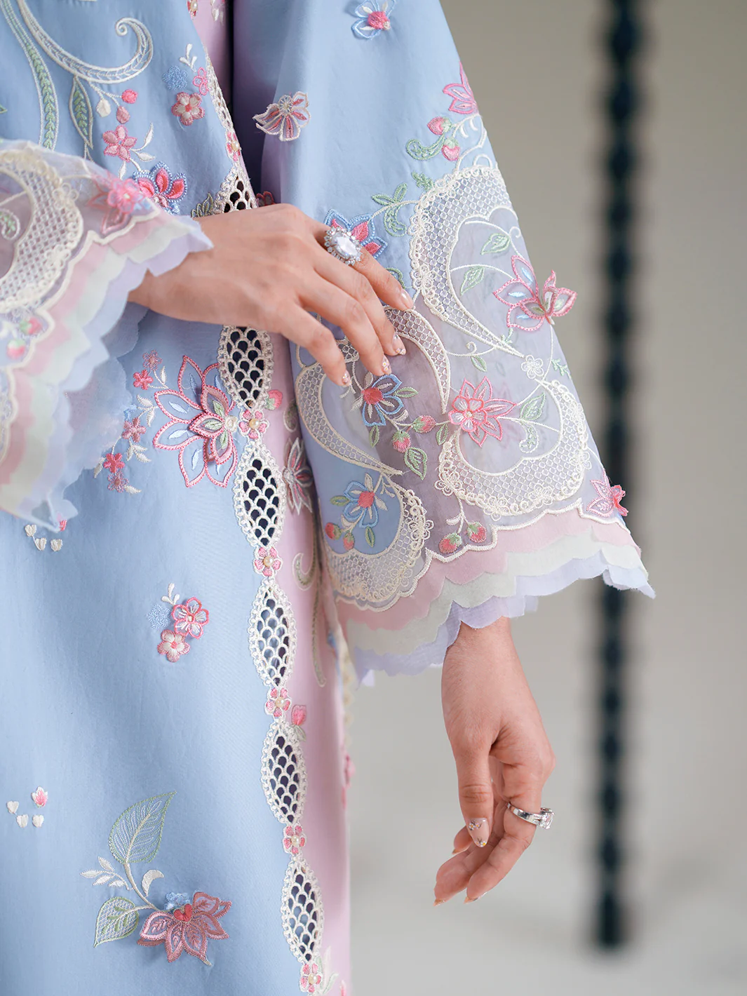 BIN ILYAS LAWN 184-B - Image 5