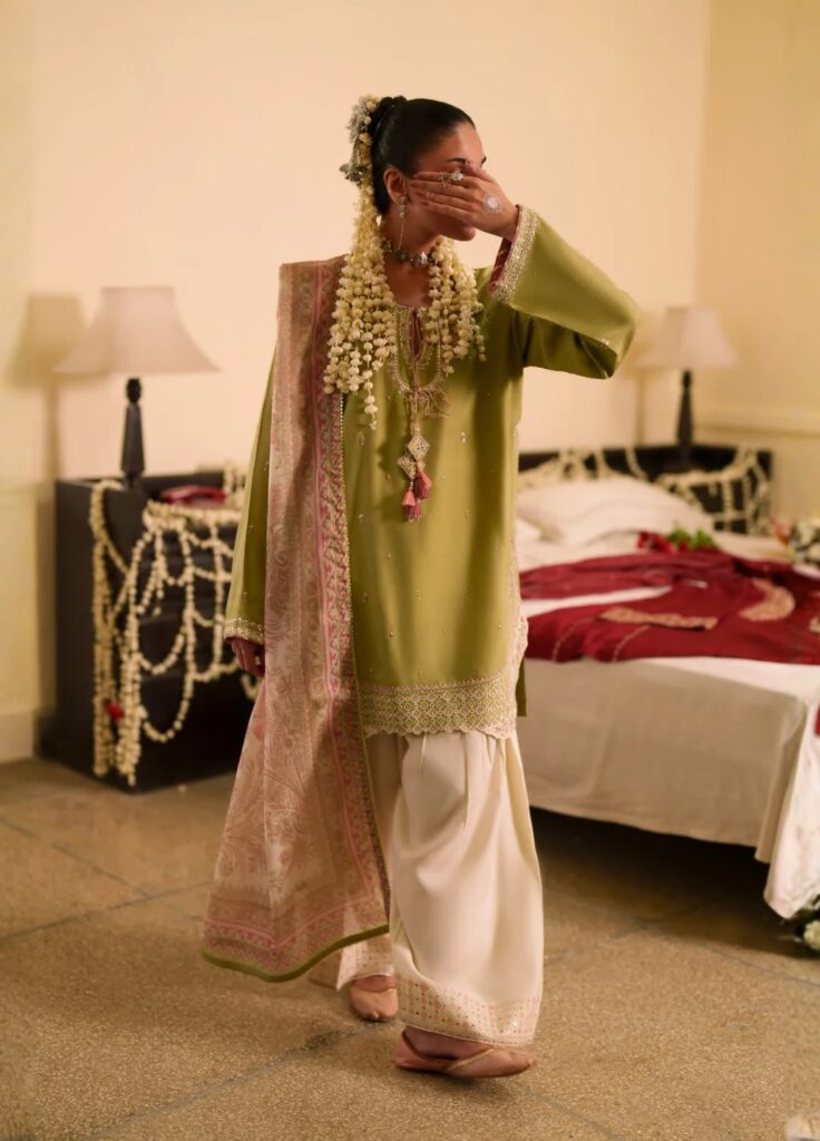CASUAL LITE | HUSN E BAHARAN